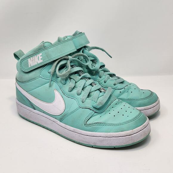 Nike Youth Court Borough Mid 2 GS Sneakers Size 7Y Emerald Rise White Leather - Picture 1 of 9